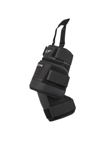 CCM XF MÅLVAKTSKNÄSKYDD INT