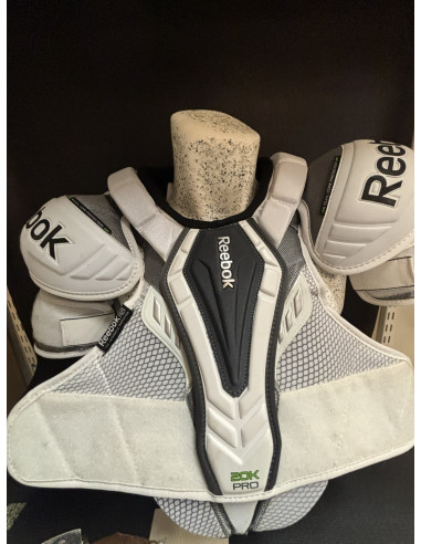REEBOK 20K PRO AXELSKYDD SR SMALL