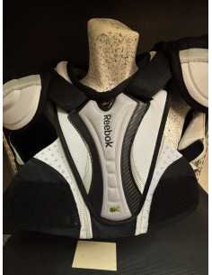 REEBOK 8K AXELSKYDD SR SMALL